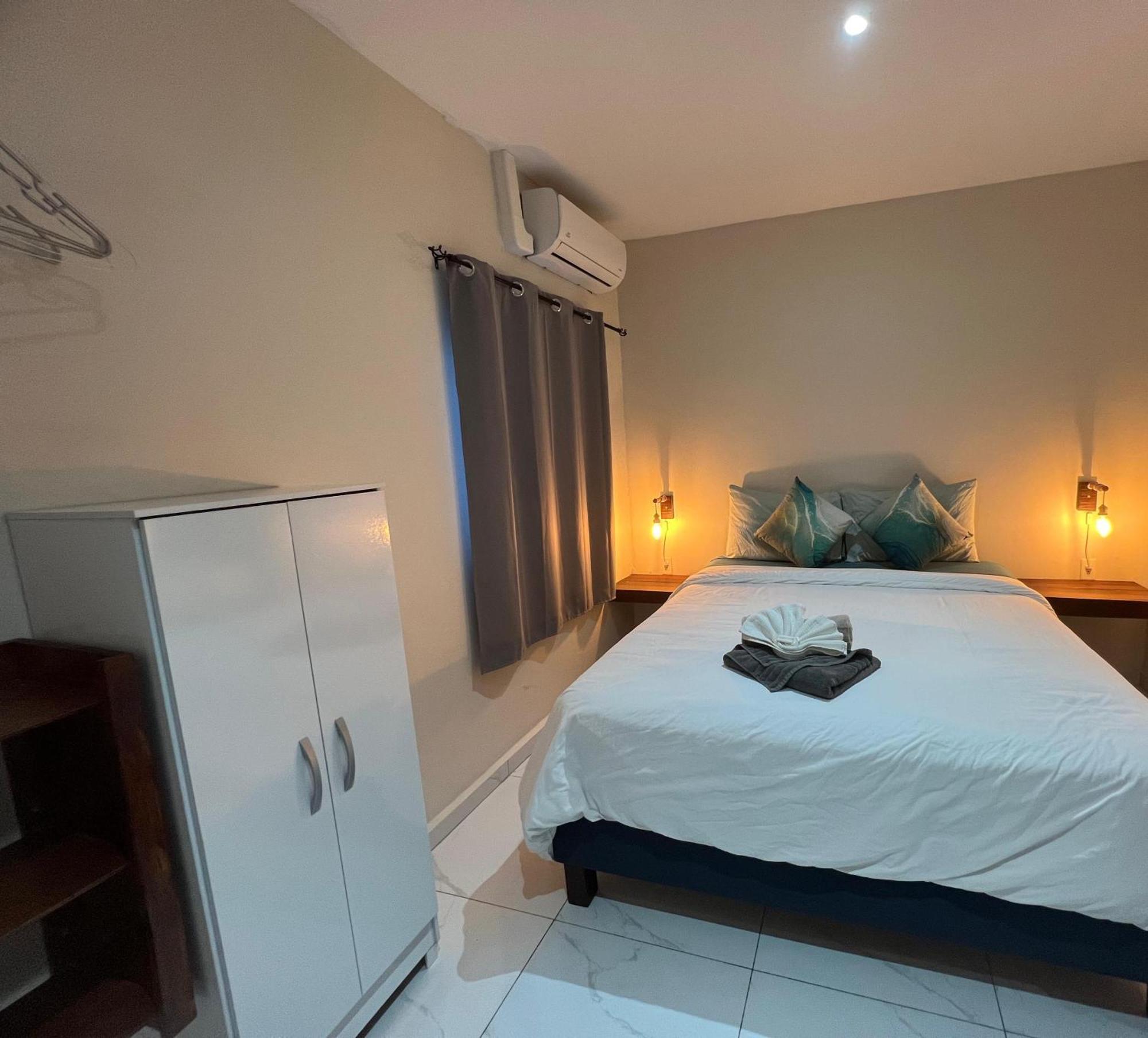 ホテル Boca Simon Vacation Curacao ウィレムスタッド エクステリア 写真